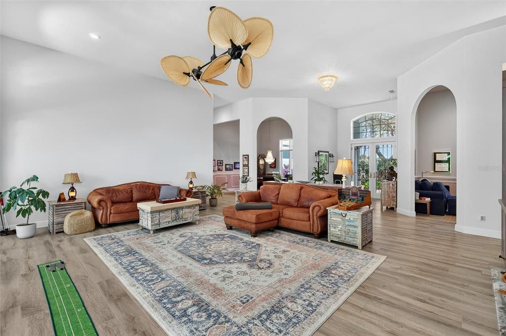 待售: $2,199,000 (4 贝兹, 4 浴室, 4652 平方英尺)