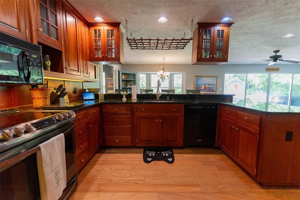 For Sale: $759,900 (4 beds, 2 baths, 3343 Square Feet)