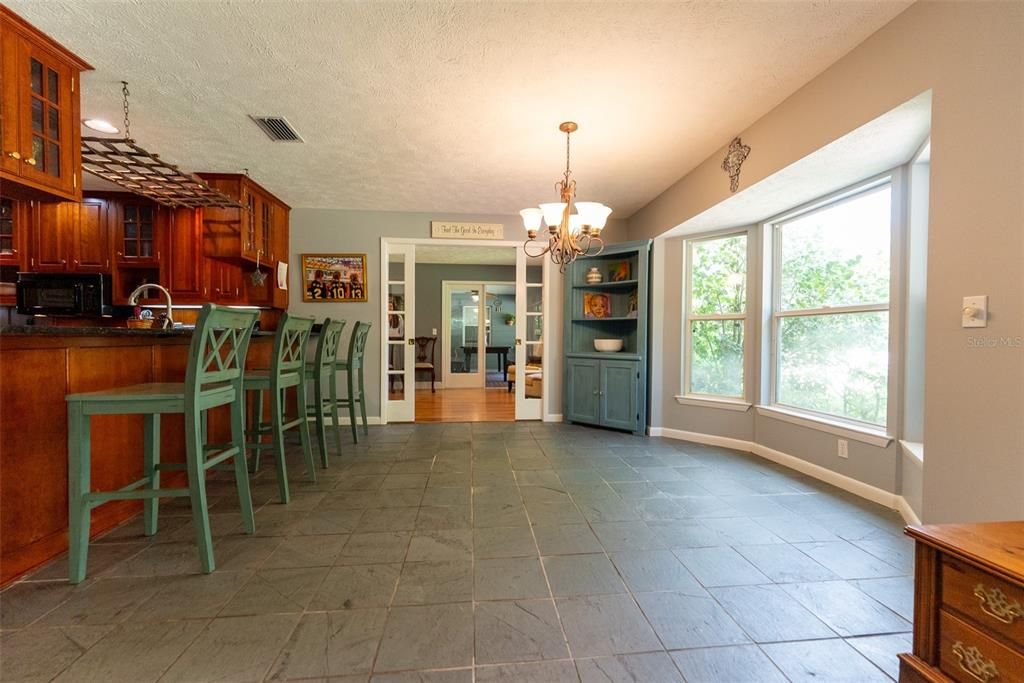 For Sale: $759,900 (4 beds, 2 baths, 3343 Square Feet)