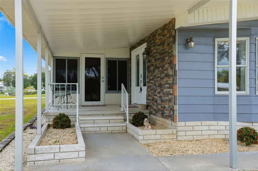 For Sale: $214,900 (2 beds, 2 baths, 1408 Square Feet)