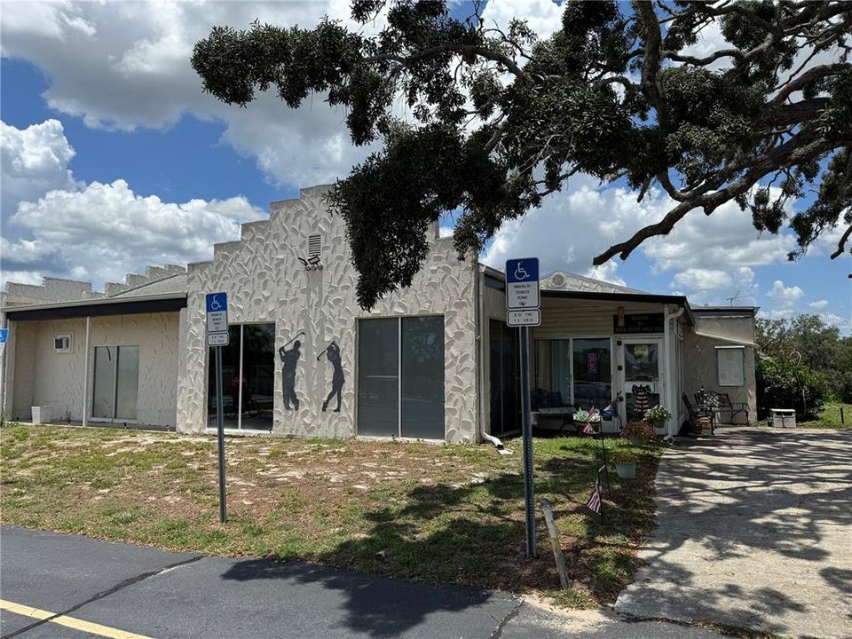 For Sale: $214,900 (2 beds, 2 baths, 1408 Square Feet)