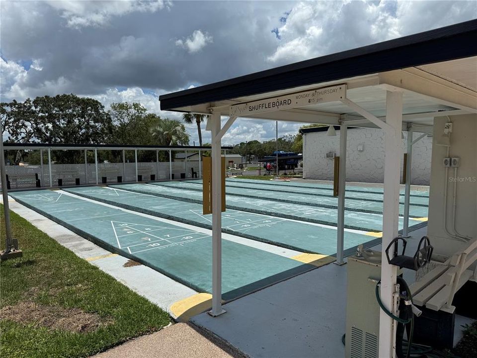 For Sale: $214,900 (2 beds, 2 baths, 1408 Square Feet)