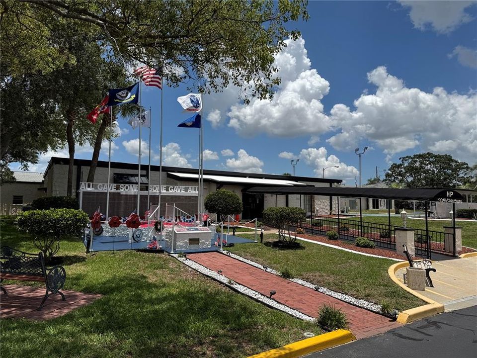 For Sale: $214,900 (2 beds, 2 baths, 1408 Square Feet)