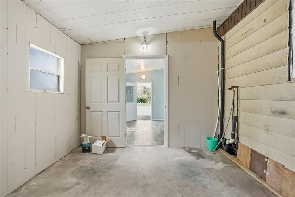 For Sale: $214,900 (2 beds, 2 baths, 1408 Square Feet)