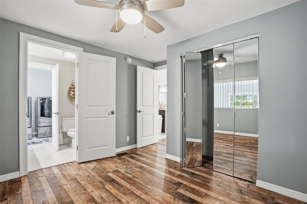 For Sale: $214,900 (2 beds, 2 baths, 1408 Square Feet)