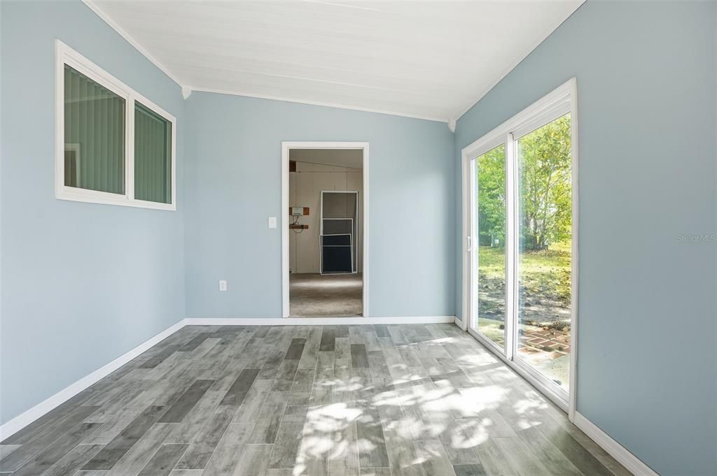 For Sale: $214,900 (2 beds, 2 baths, 1408 Square Feet)