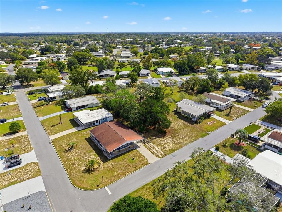 For Sale: $214,900 (2 beds, 2 baths, 1408 Square Feet)