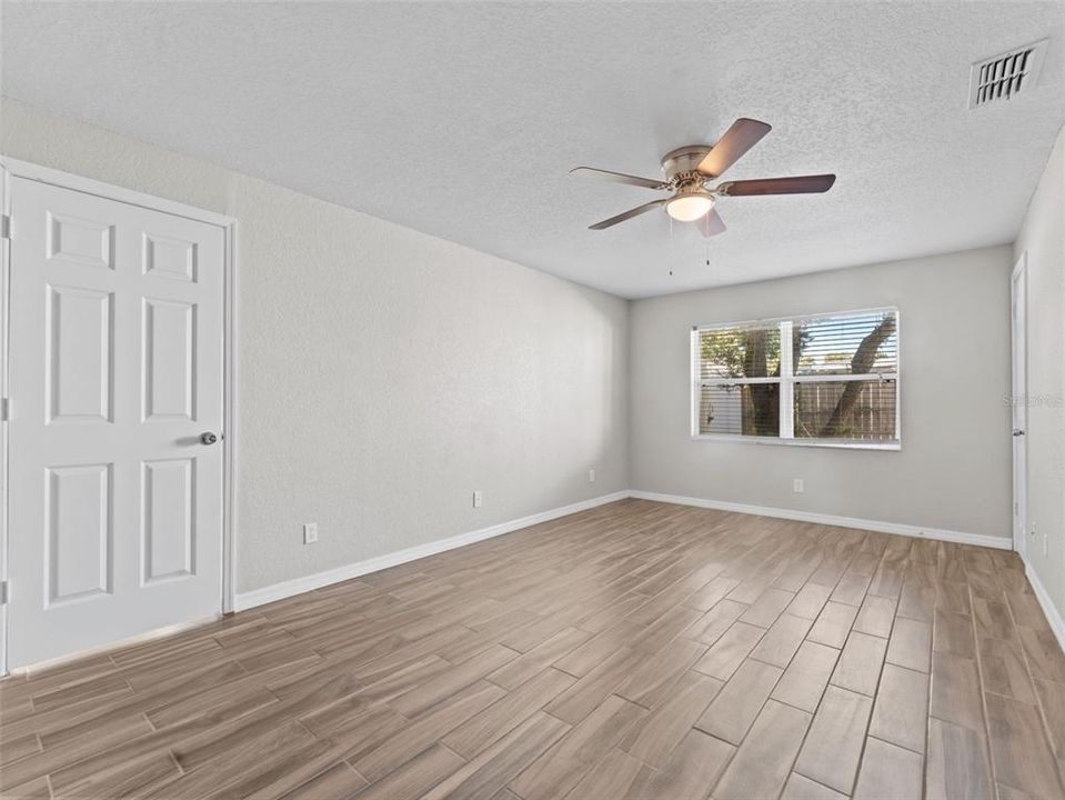 В аренду: $2,150 (3 спален, 2 ванн, 1549 Квадратных фут)