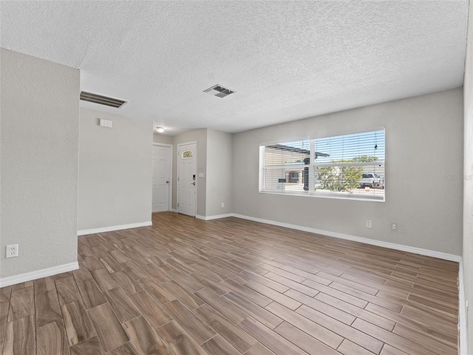 В аренду: $2,150 (3 спален, 2 ванн, 1549 Квадратных фут)