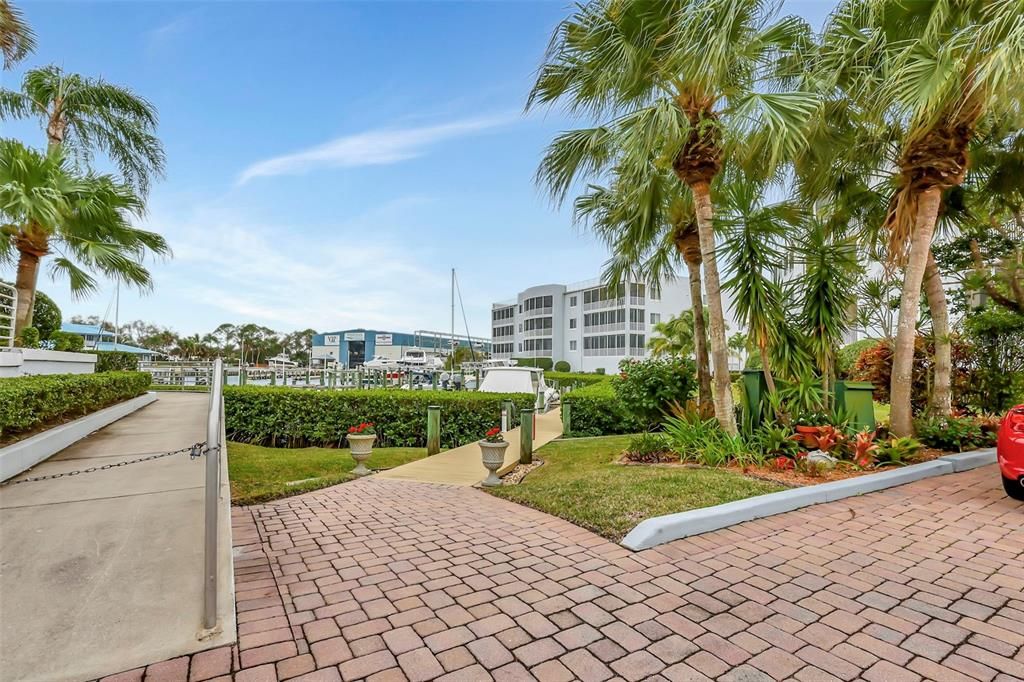 For Sale: $949,000 (3 beds, 2 baths, 2400 Square Feet)