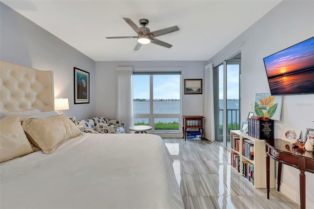 For Sale: $949,000 (3 beds, 2 baths, 2400 Square Feet)