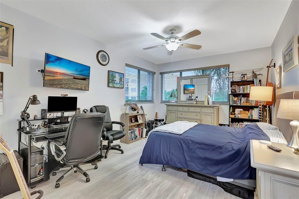 For Sale: $949,000 (3 beds, 2 baths, 2400 Square Feet)