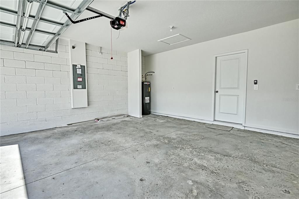 For Rent: $1,990 (4 beds, 2 baths, 1607 Square Feet)