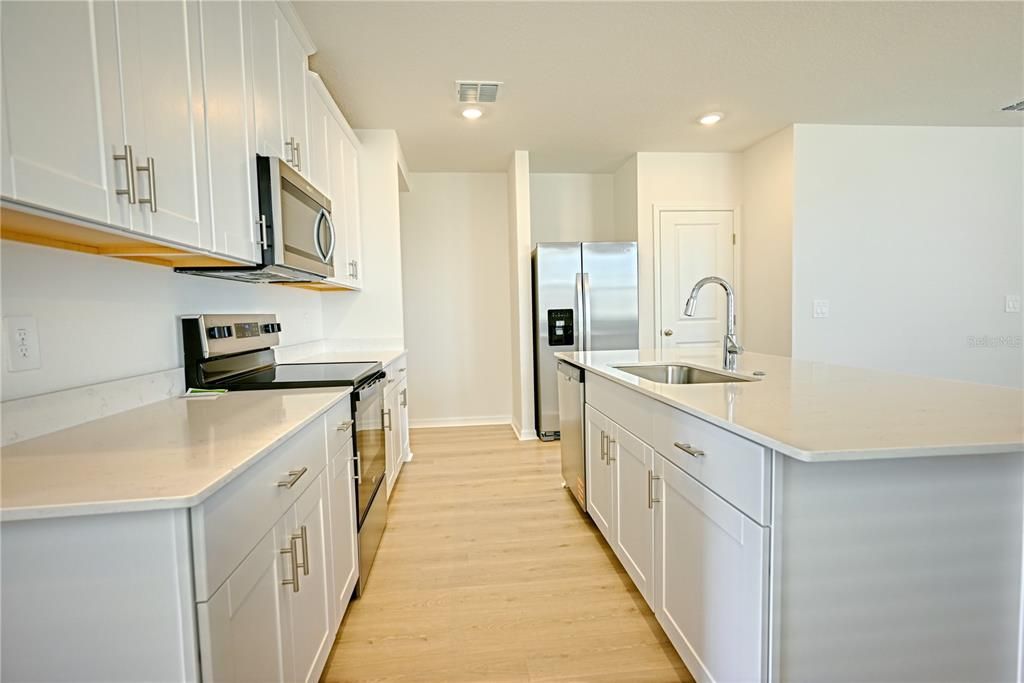 For Rent: $1,990 (4 beds, 2 baths, 1607 Square Feet)