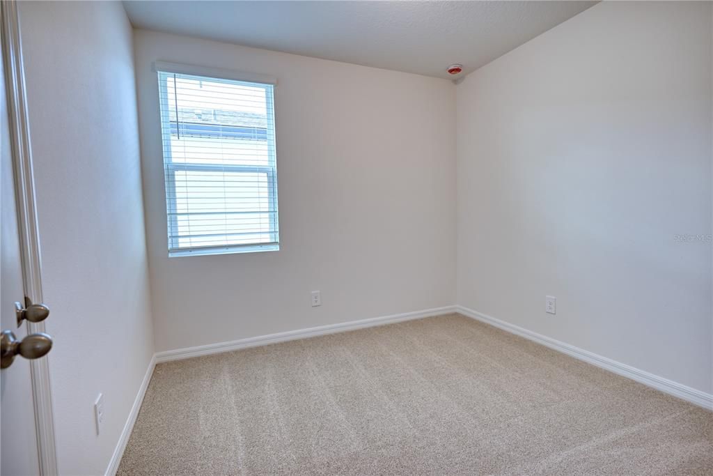 For Rent: $1,990 (4 beds, 2 baths, 1607 Square Feet)