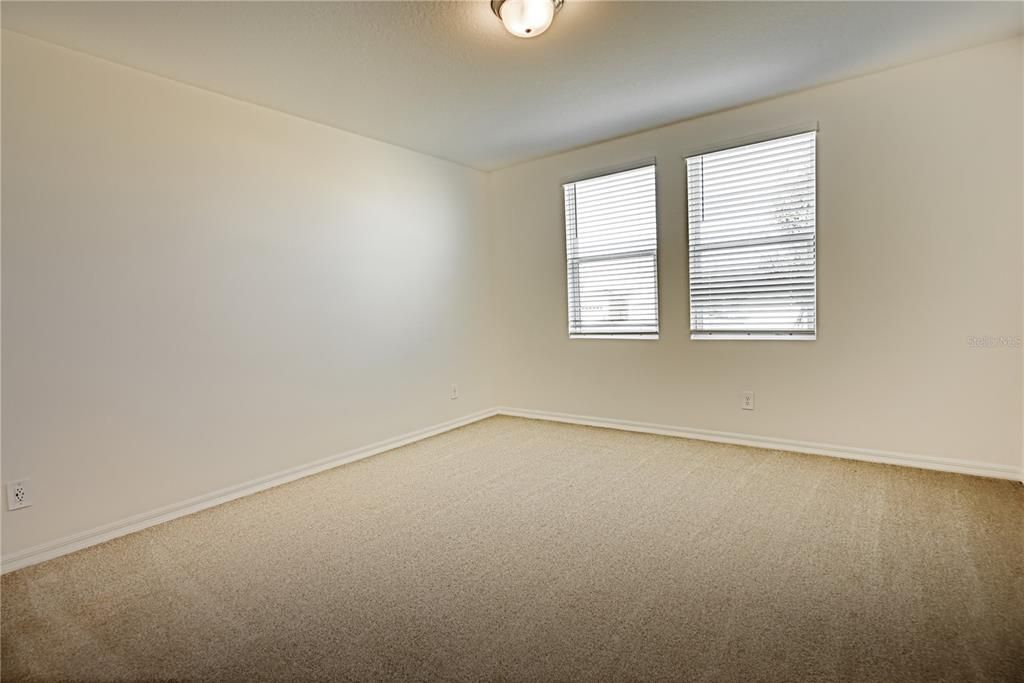 For Rent: $1,990 (4 beds, 2 baths, 1607 Square Feet)