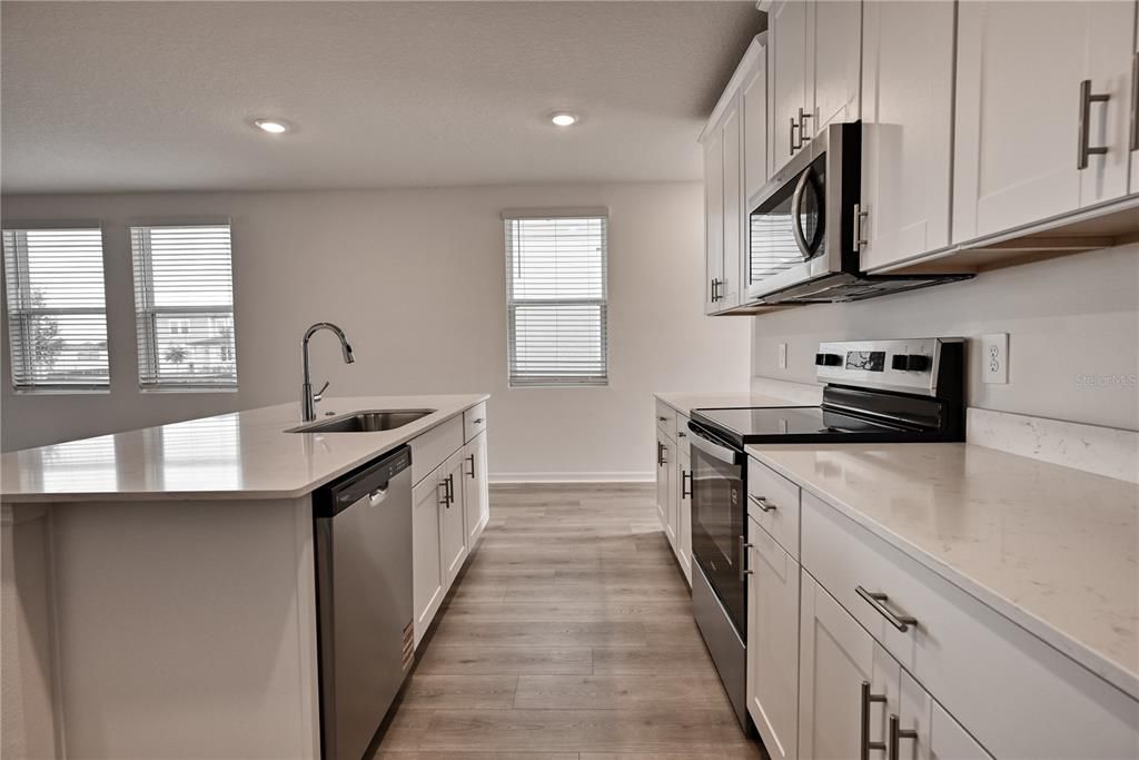 For Rent: $1,990 (4 beds, 2 baths, 1607 Square Feet)