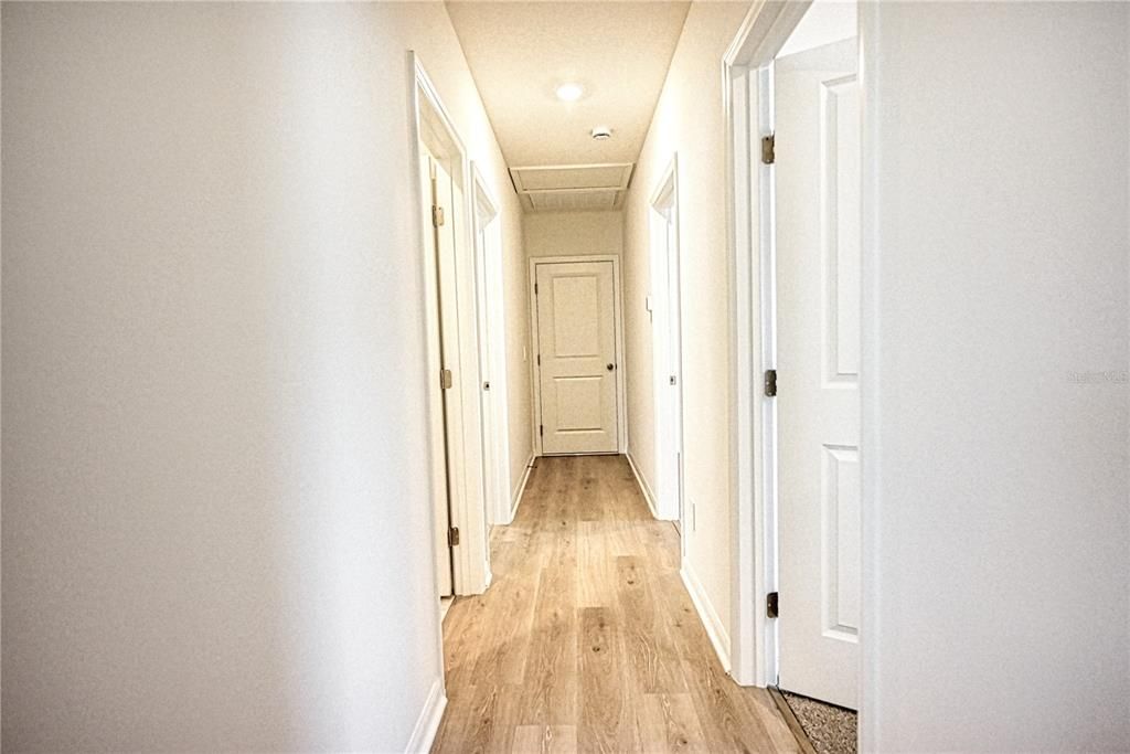 For Rent: $1,990 (4 beds, 2 baths, 1607 Square Feet)