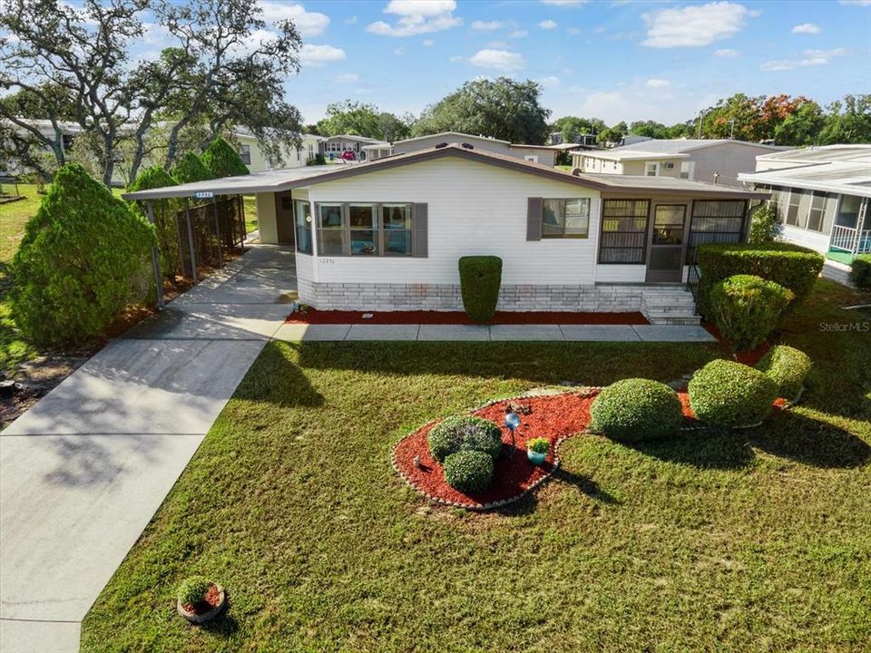 合同活跃: $165,000 (2 贝兹, 2 浴室, 1248 平方英尺)