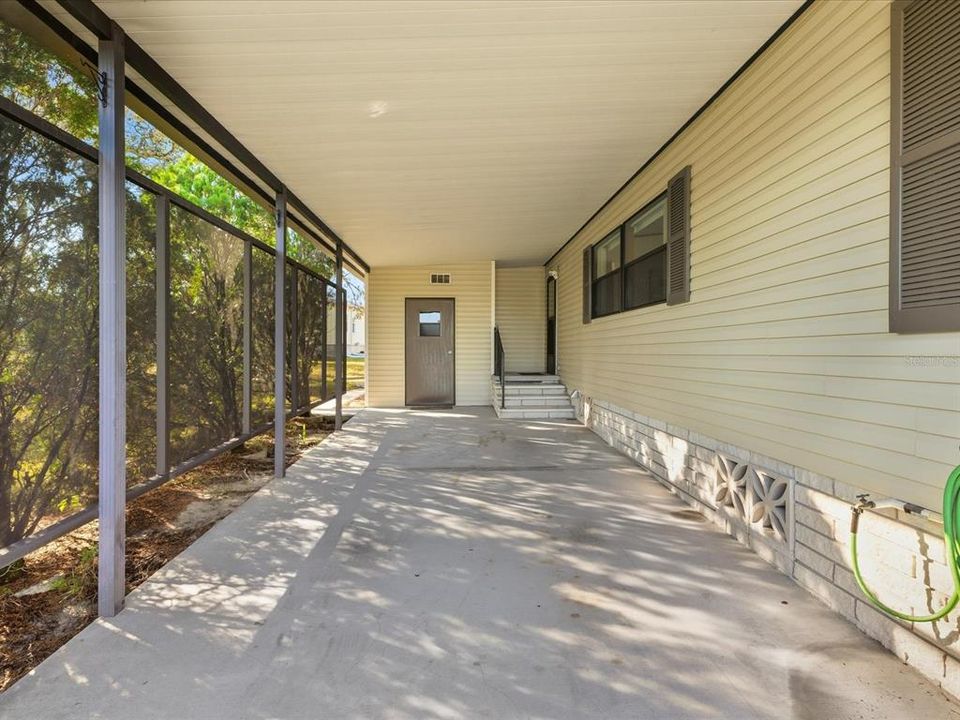 合同活跃: $165,000 (2 贝兹, 2 浴室, 1248 平方英尺)