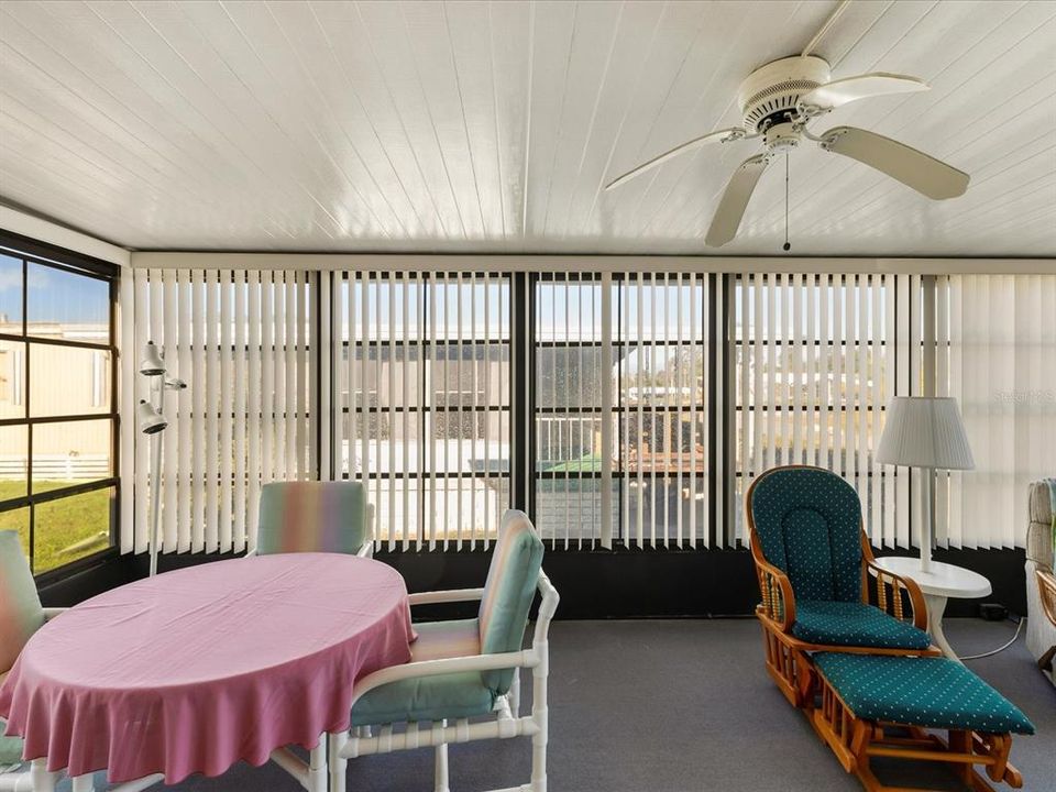 合同活跃: $165,000 (2 贝兹, 2 浴室, 1248 平方英尺)