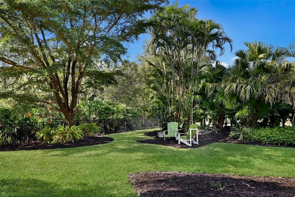 For Sale: $3,350,000 (4 beds, 5 baths, 6376 Square Feet)