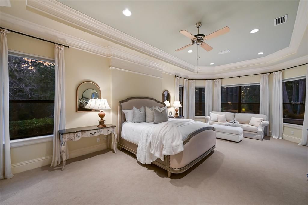 For Sale: $3,350,000 (4 beds, 5 baths, 6376 Square Feet)