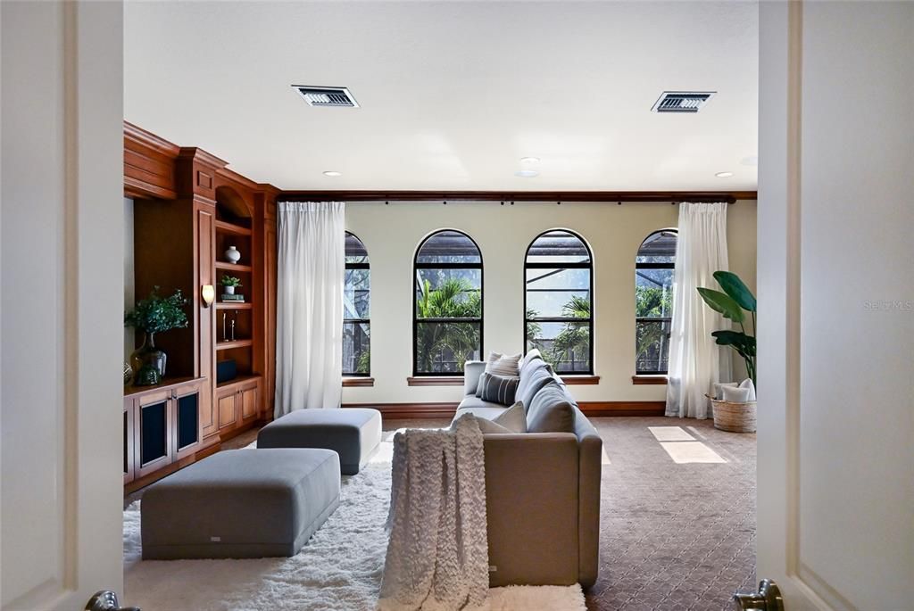 For Sale: $3,350,000 (4 beds, 5 baths, 6376 Square Feet)