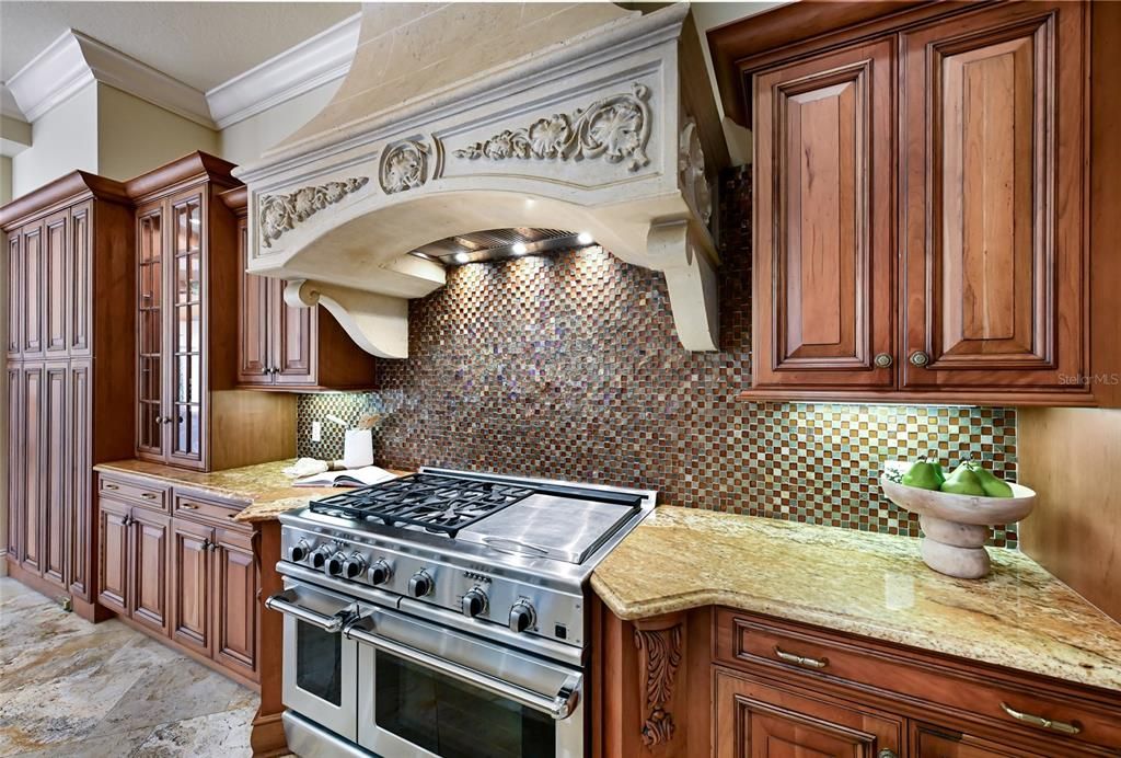 For Sale: $3,350,000 (4 beds, 5 baths, 6376 Square Feet)