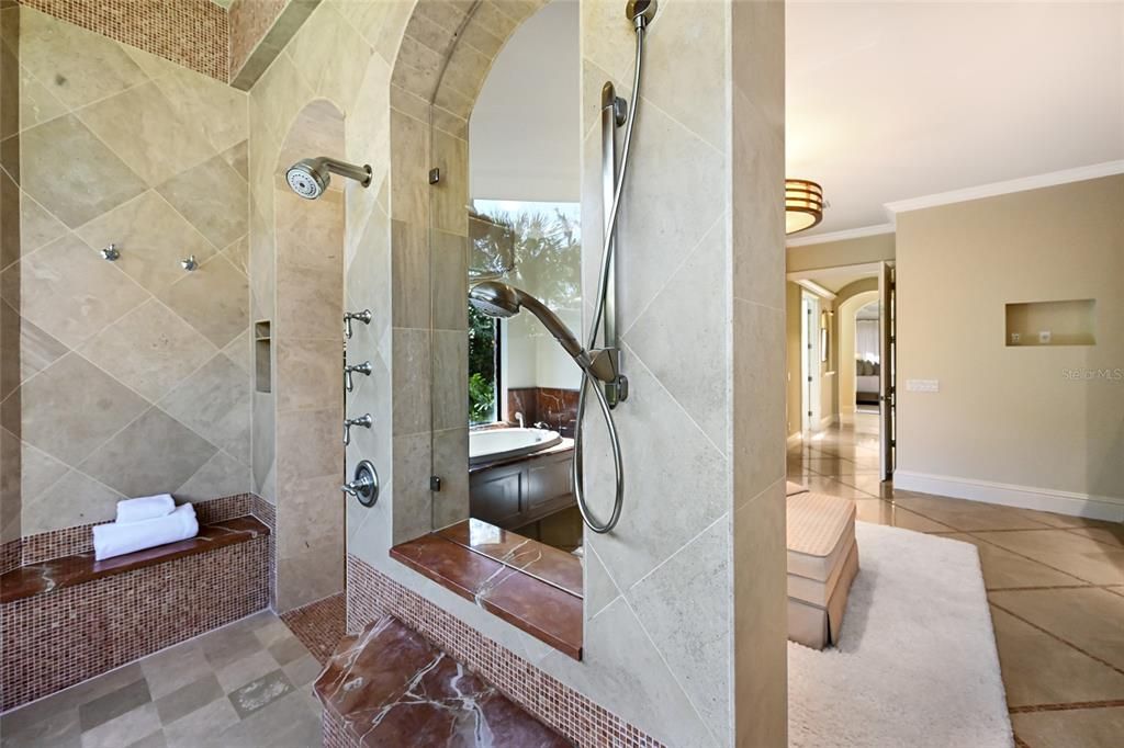 For Sale: $3,350,000 (4 beds, 5 baths, 6376 Square Feet)