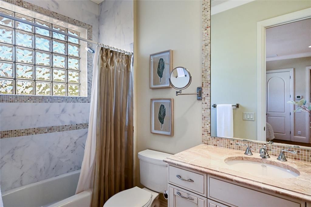 For Sale: $3,350,000 (4 beds, 5 baths, 6376 Square Feet)