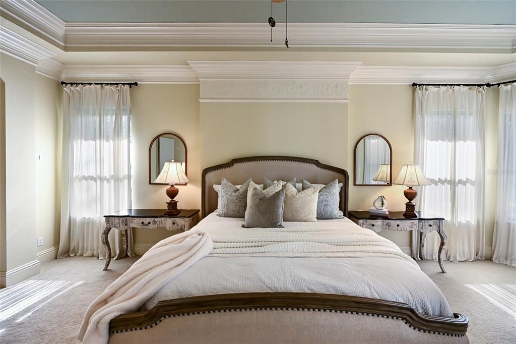 For Sale: $3,350,000 (4 beds, 5 baths, 6376 Square Feet)