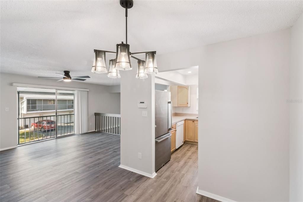 En Venta: $200,000 (2 camas, 2 baños, 1084 Pies cuadrados)