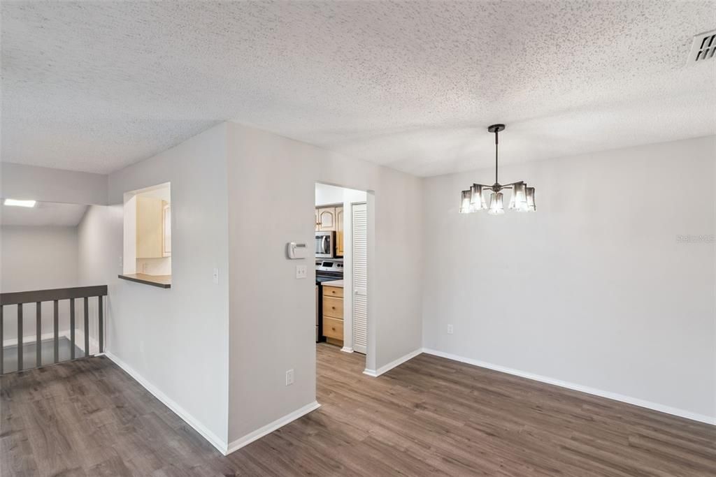 En Venta: $200,000 (2 camas, 2 baños, 1084 Pies cuadrados)