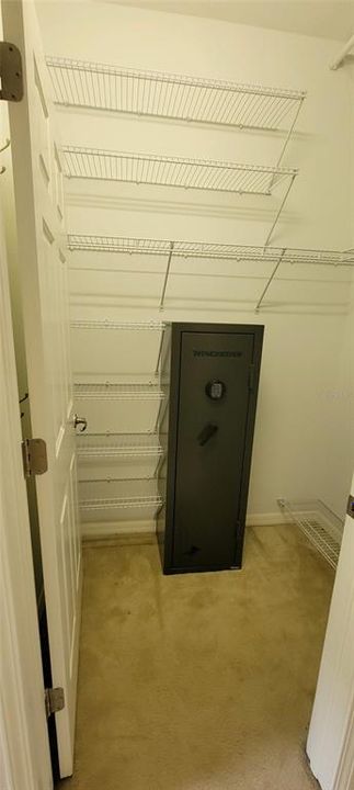 出租: $2,400 (4 贝兹, 3 浴室, 2050 平方英尺)