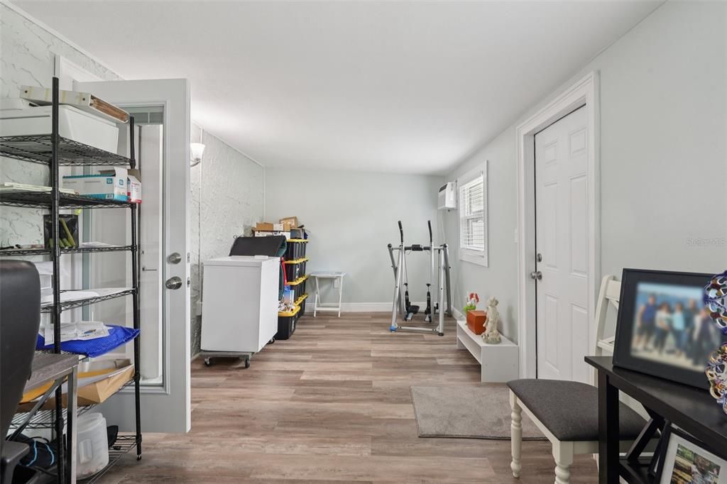 For Rent: $2,400 (2 beds, 2 baths, 1644 Square Feet)