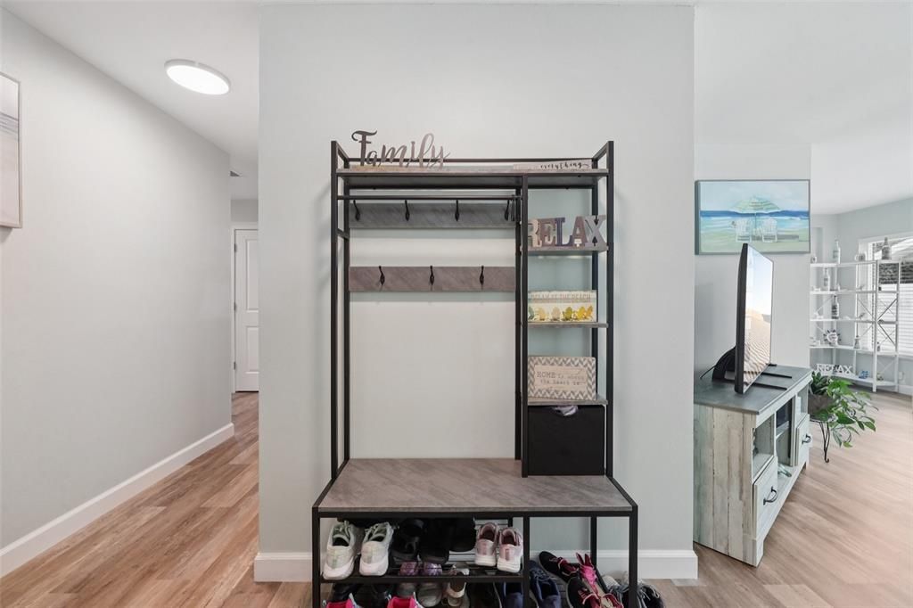 For Rent: $2,400 (2 beds, 2 baths, 1644 Square Feet)