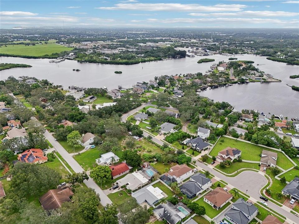 For Rent: $2,400 (2 beds, 2 baths, 1644 Square Feet)