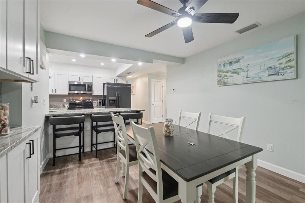 For Rent: $2,400 (2 beds, 2 baths, 1644 Square Feet)