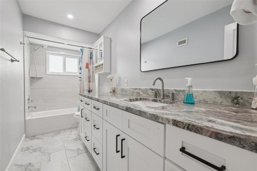 For Rent: $2,400 (2 beds, 2 baths, 1644 Square Feet)