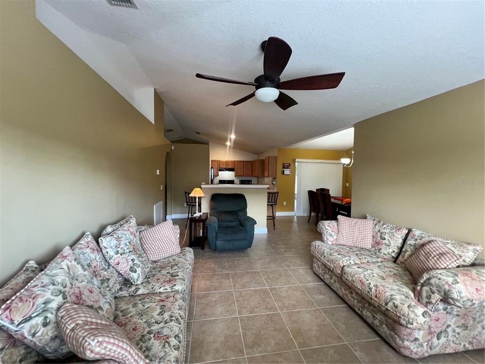 待售: $289,000 (3 贝兹, 2 浴室, 1535 平方英尺)