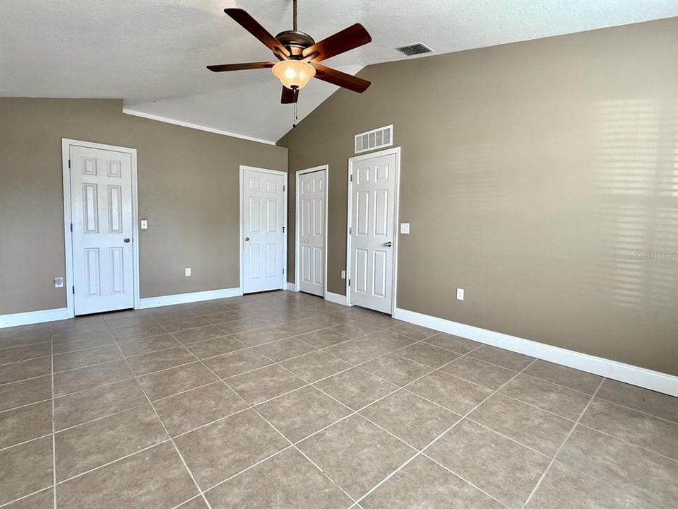 En Venta: $289,000 (3 camas, 2 baños, 1535 Pies cuadrados)