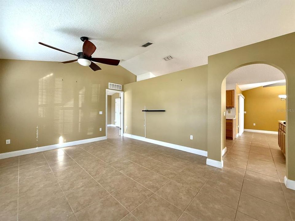 En Venta: $289,000 (3 camas, 2 baños, 1535 Pies cuadrados)