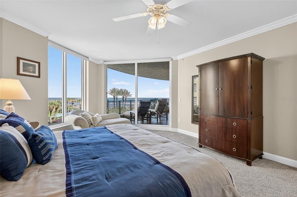 Active With Contract: $1,599,000 (4 beds, 3 baths, 2840 Square Feet)