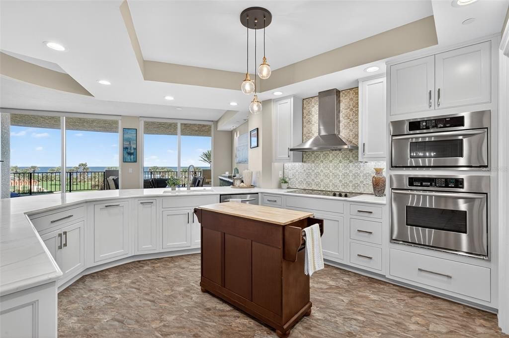 Active With Contract: $1,599,000 (4 beds, 3 baths, 2840 Square Feet)