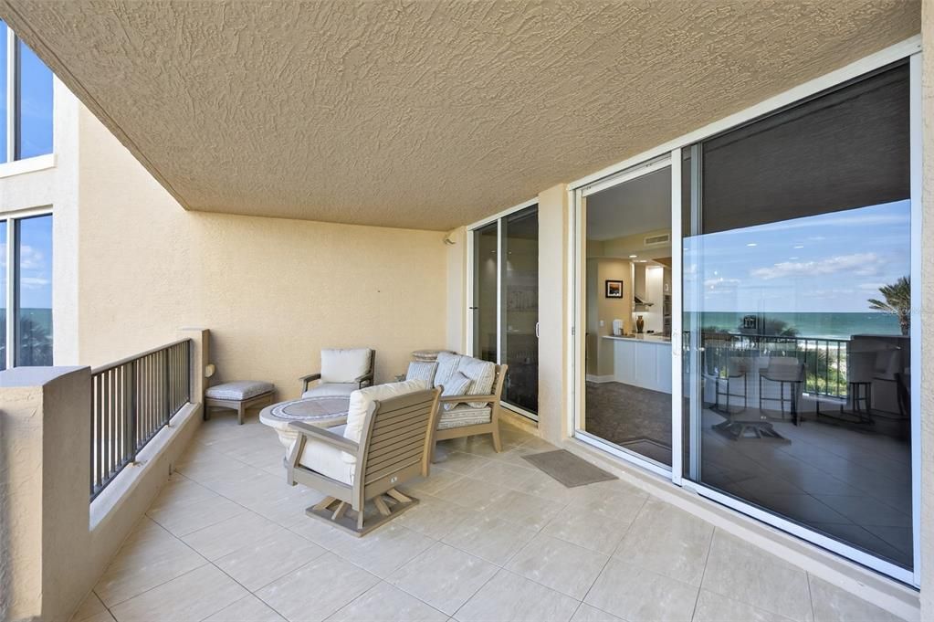 Active With Contract: $1,599,000 (4 beds, 3 baths, 2840 Square Feet)