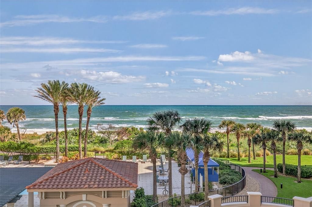 Active With Contract: $1,599,000 (4 beds, 3 baths, 2840 Square Feet)