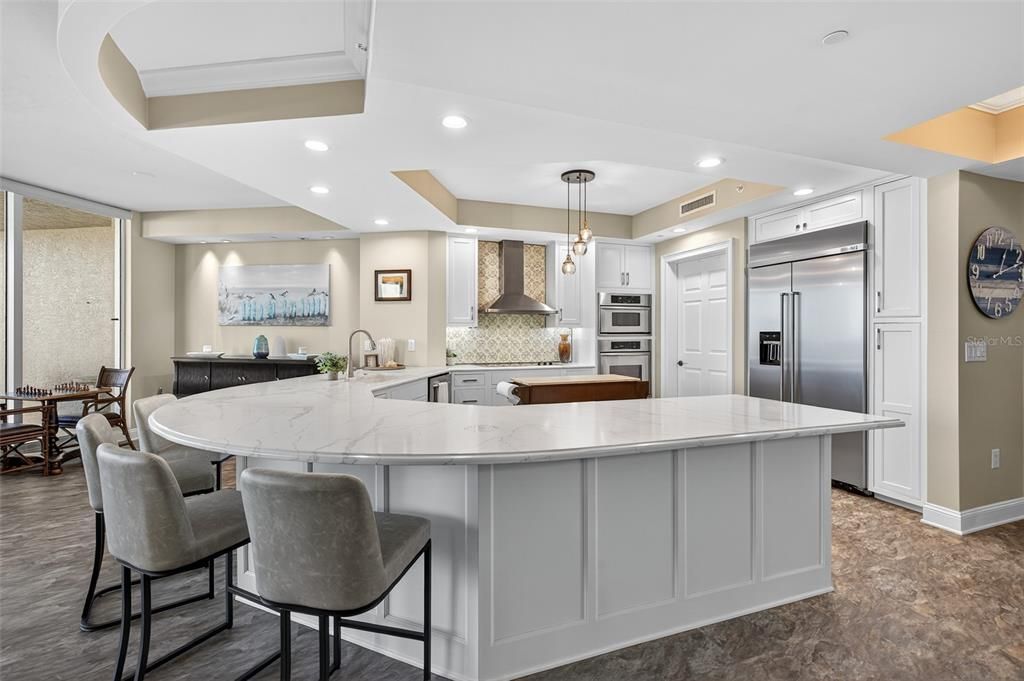 Active With Contract: $1,599,000 (4 beds, 3 baths, 2840 Square Feet)