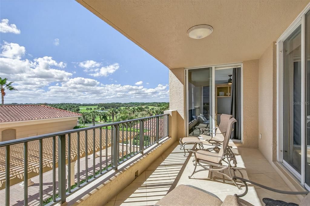 Active With Contract: $1,599,000 (4 beds, 3 baths, 2840 Square Feet)