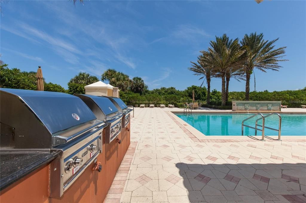 Active With Contract: $1,599,000 (4 beds, 3 baths, 2840 Square Feet)